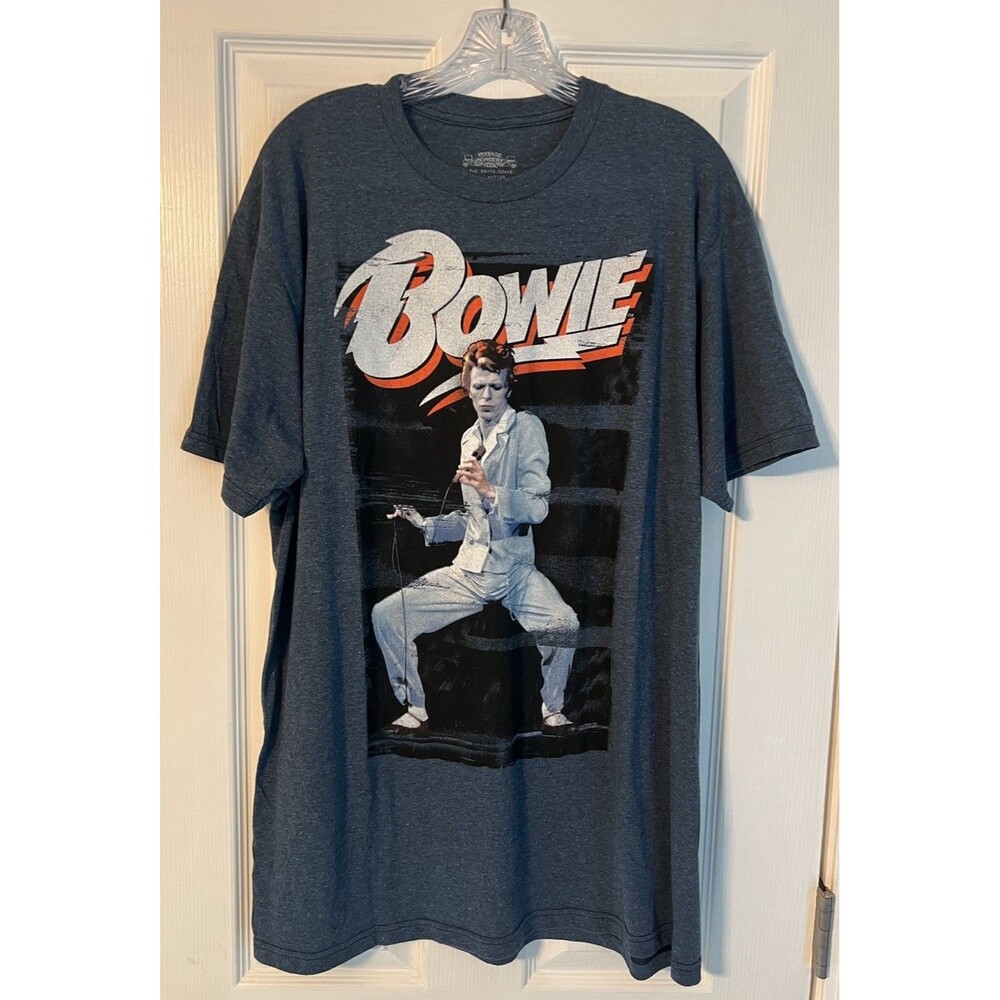 The David Bowie Collection Concert T-Shirt Mens XL Blue Graphic DT47146 50/50